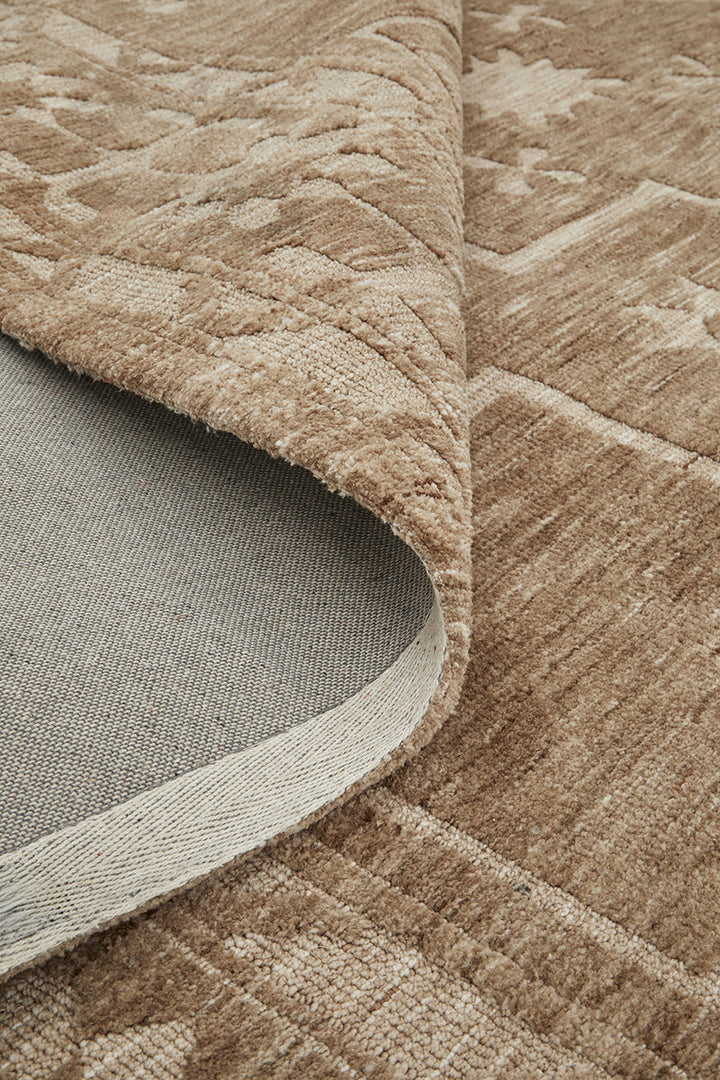 Darren Palmer Ceylon Almond Runner Rug