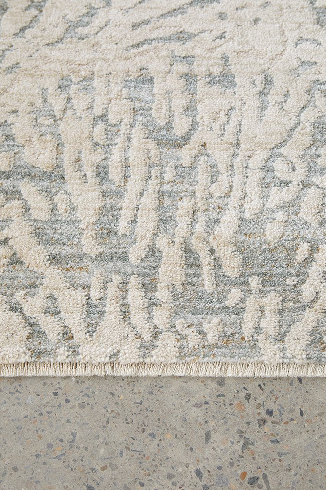 Emma Blomfield Pume Rug | Frost