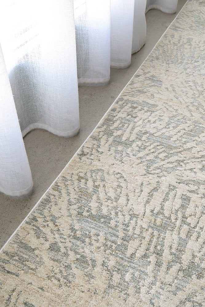 Emma Blomfield Pume Rug | Frost
