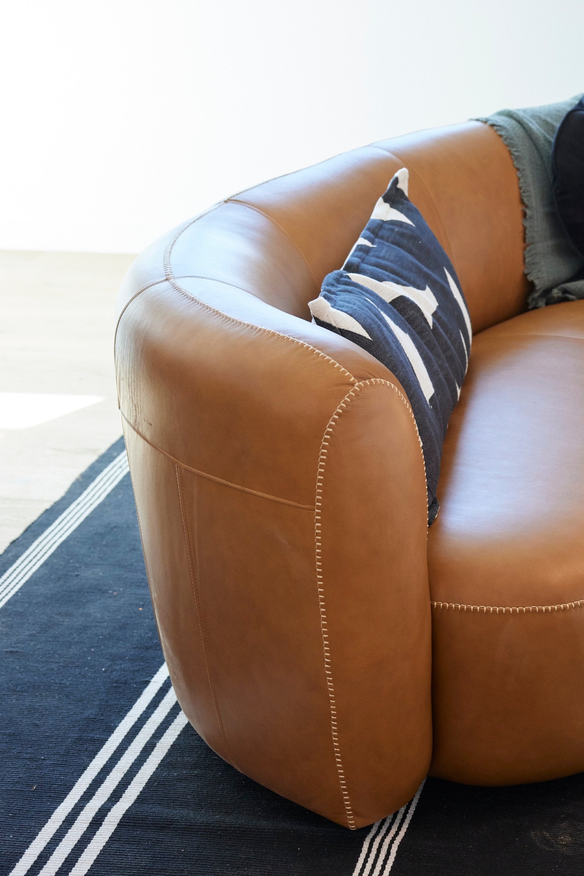 Roger Black & White Stripe Rug