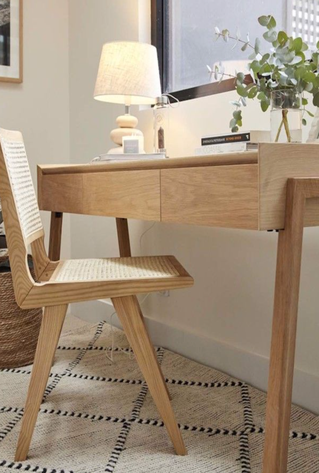 Jasmin Rug | Ivory Black | Ronnie & Georgia - Study 2021