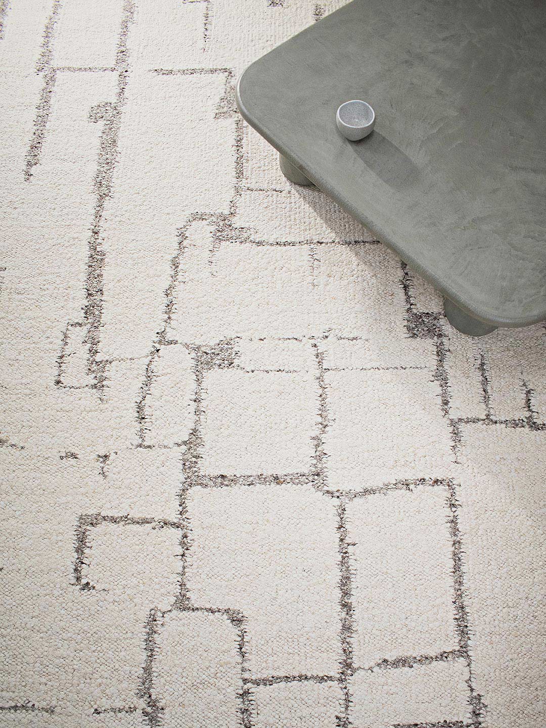 Heras Rug | Ivory and Taupe