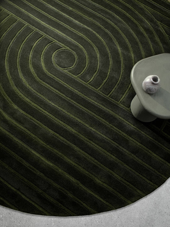 Zeus Round Rug | Mangrove
