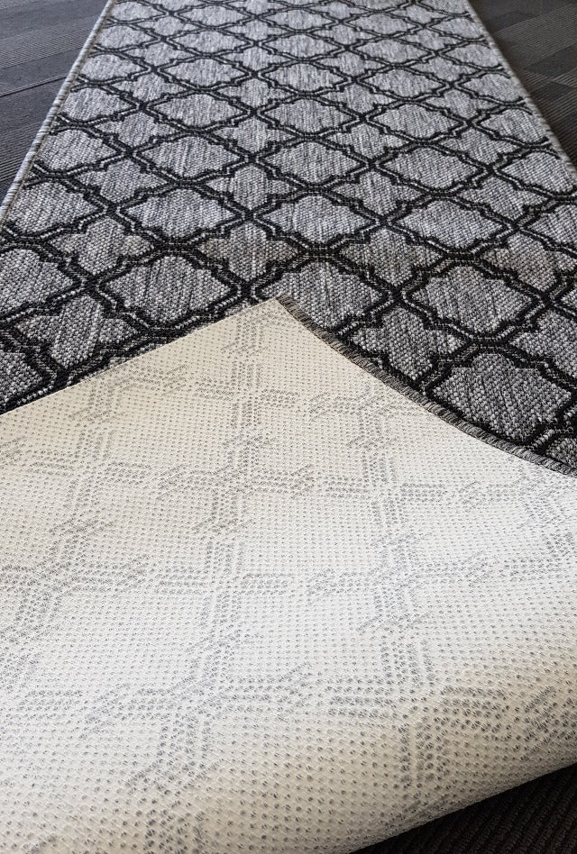 Lattice Seaspray Rug | Silver Black | Elise and Matt's Outdoor Terrace Oslo 2019