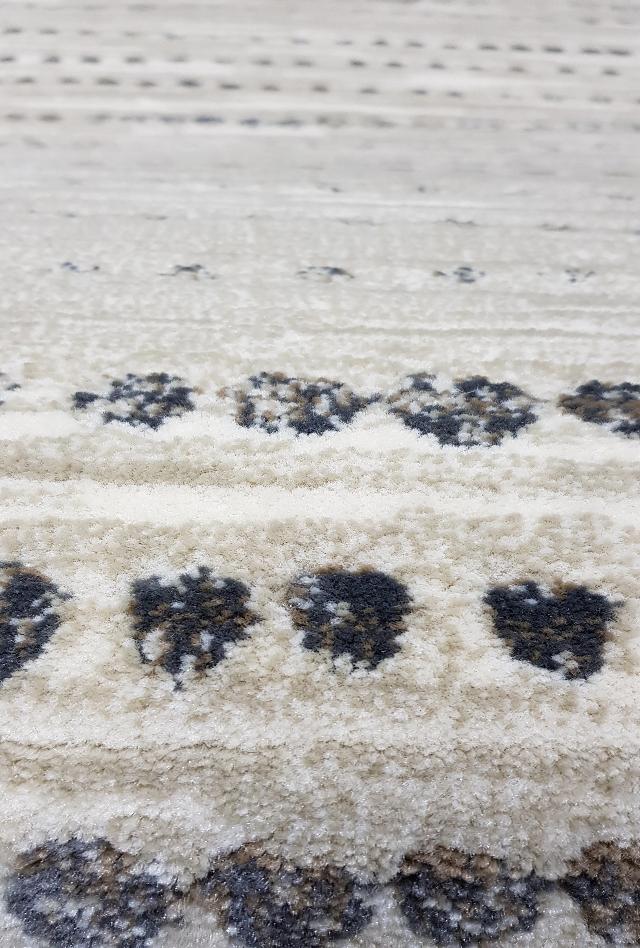 Madrid Dotts Beige | Custom Cut Length Hall Runner x 80cm wide| $69 per metre | Deb & Andy | Hallway Week 2019