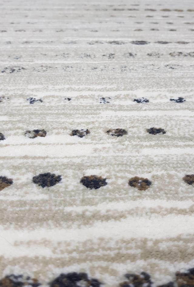 Madrid Dotts Beige | Custom Cut Length Hall Runner x 80cm wide| $69 per metre | Deb & Andy | Hallway Week 2019