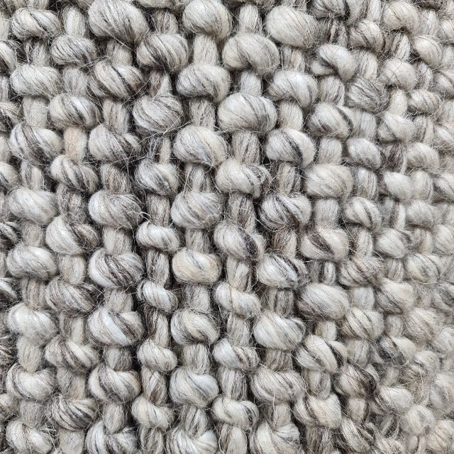 Basket Hook Arrow Rug | Grey Mix