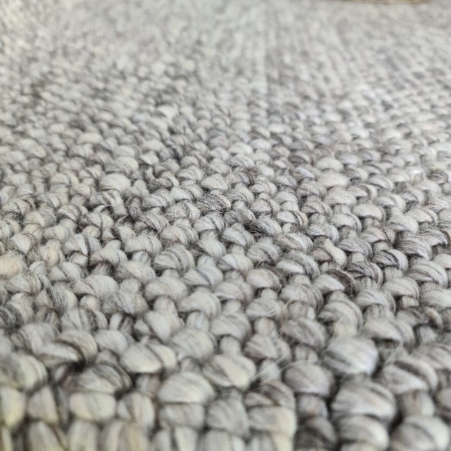 Basket Hook Arrow Rug | Grey Mix