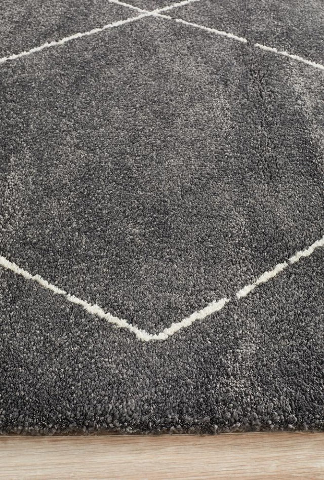 Montage 931 Rug | Charcoal