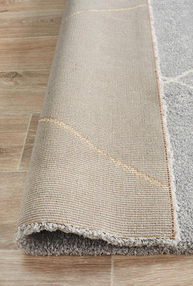 Montage 931 Rug | Silver
