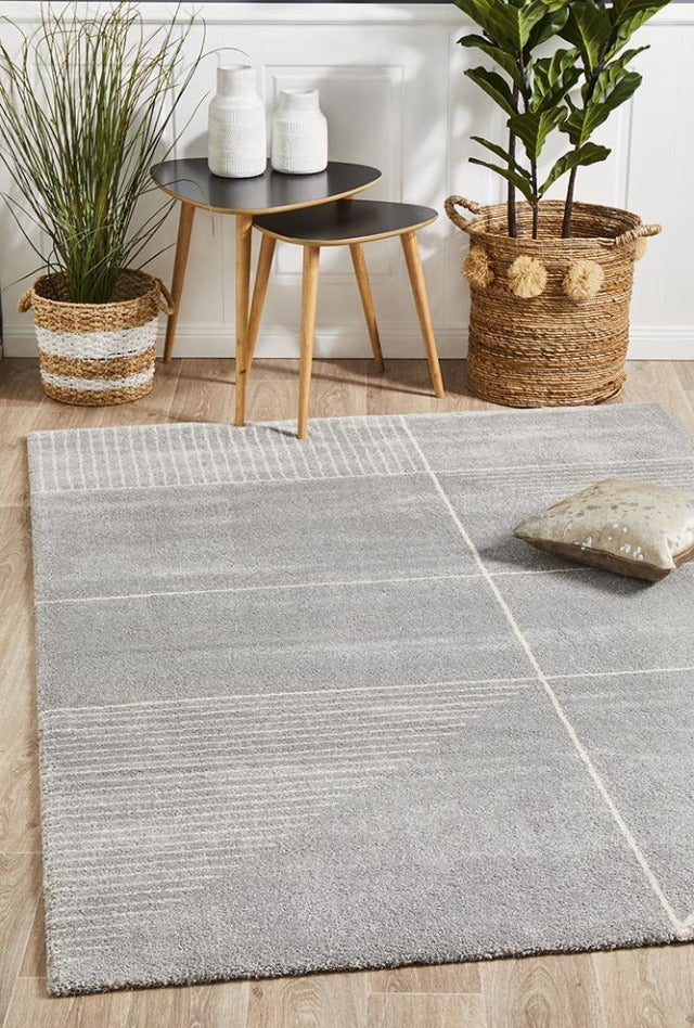 Montage 935 Rug | Silver