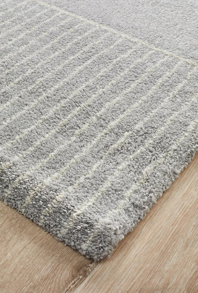 Montage 935 Rug | Silver