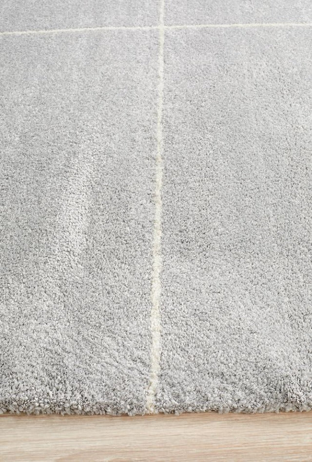 Montage 935 Rug | Silver