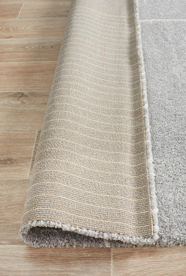 Montage 935 Rug | Silver