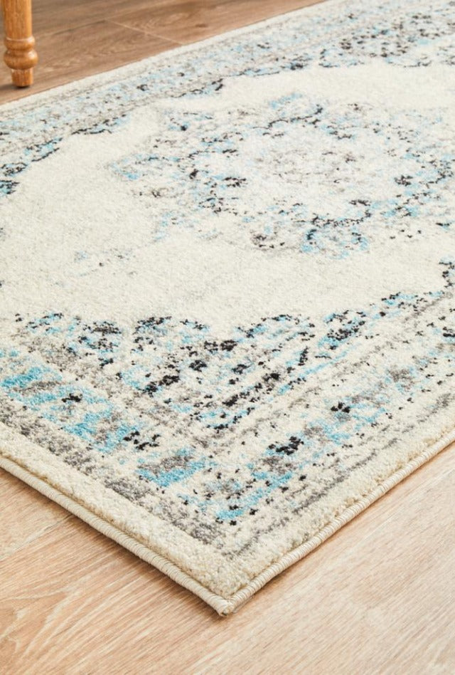 Lace 922 Runner Rug | White & Blue