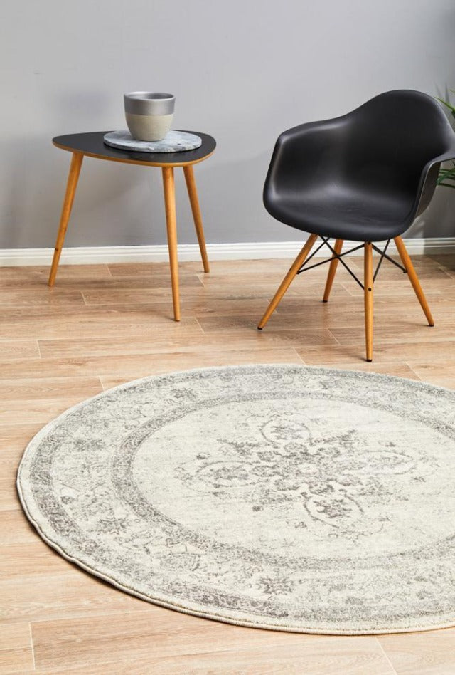 Fog Grove 977 Round Rug | Silver