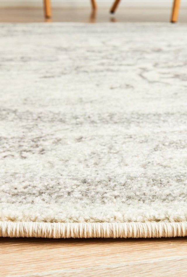 Fog Grove 977 Round Rug | Silver