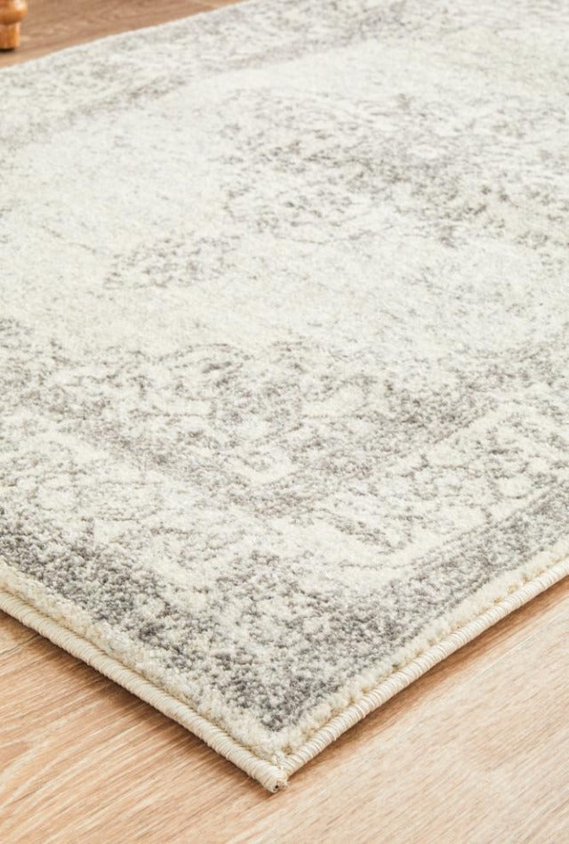 Fog Grove 977 Runner Rug | Silver
