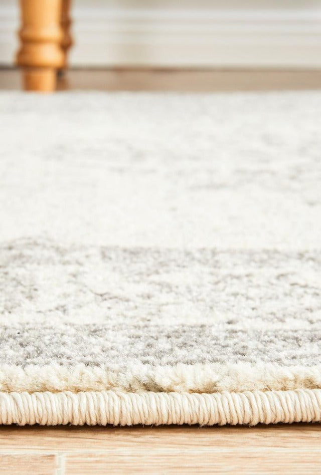 Fog Grove 977 Runner Rug | Silver