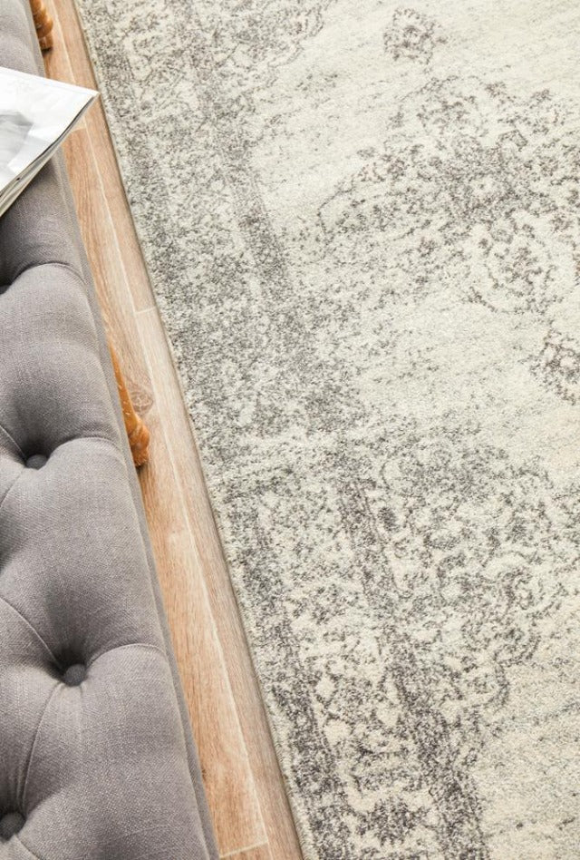 Fog Grove 977 Runner Rug | Silver