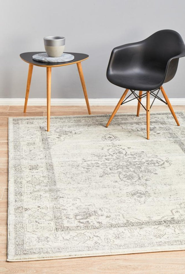 Fog Grove 977 Rug | Silver