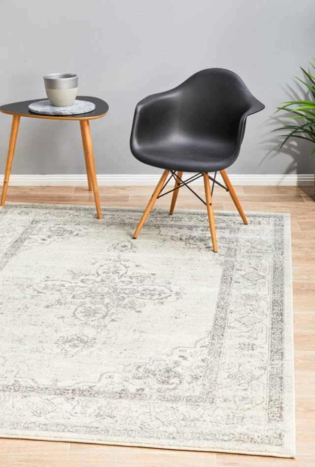 Fog Grove 977 Rug | Silver