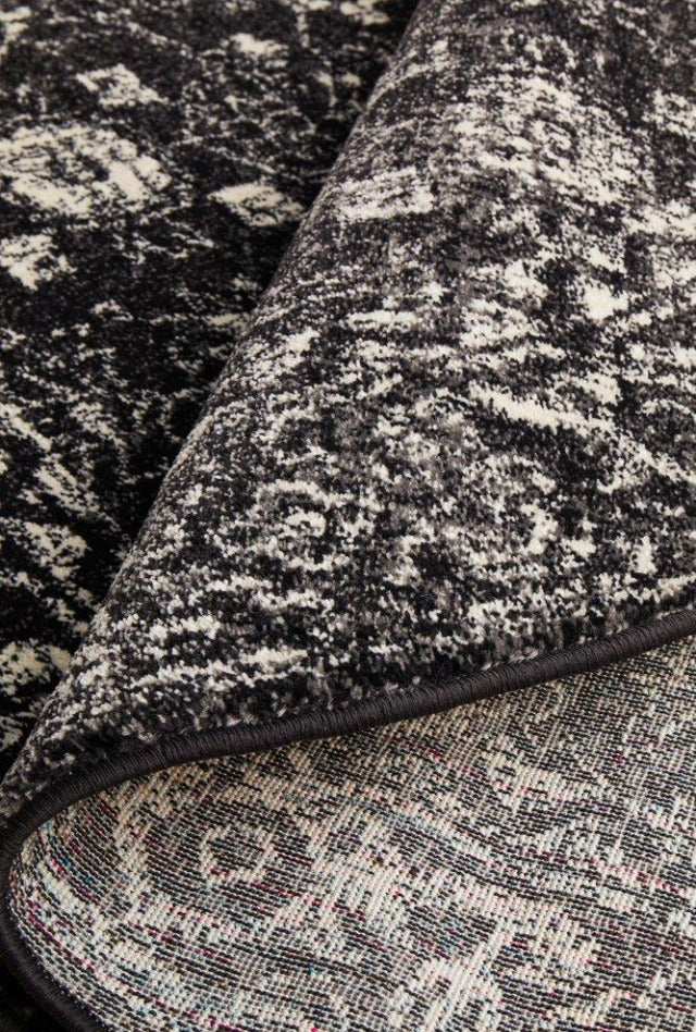 Dream Distressed Round Rug | Charcoal