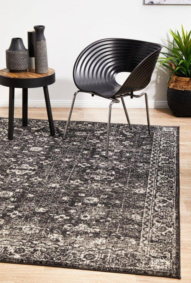 Dream Distressed Rug | Charcoal