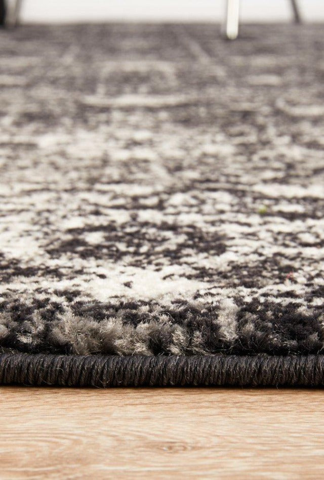 Dream Distressed Rug | Charcoal