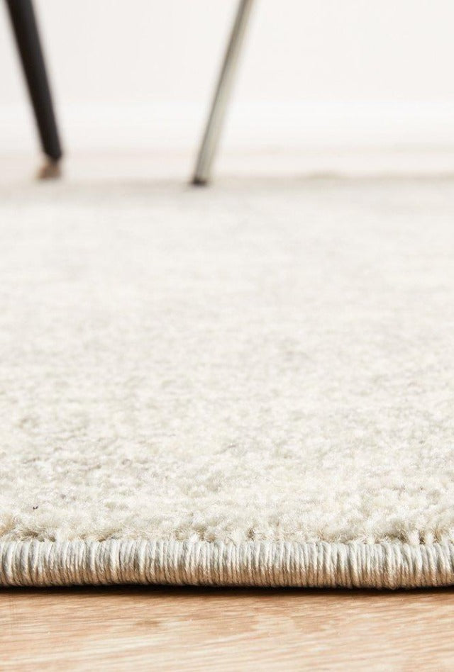 Dream Distressed Round Rug | Silver Grey