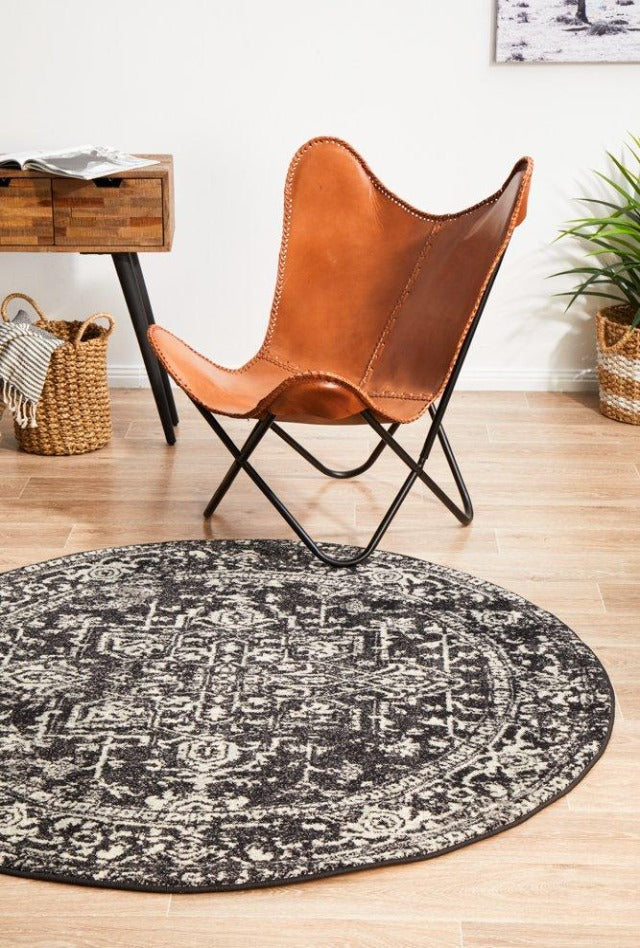 Charmed Round Rug | Charcoal