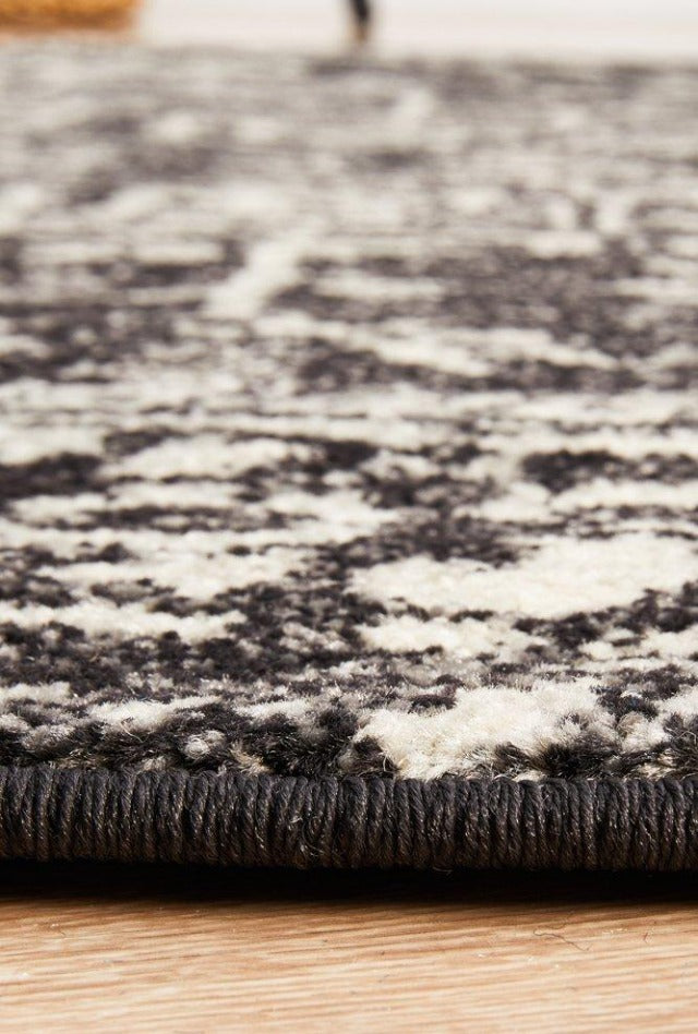 Charmed Round Rug | Charcoal