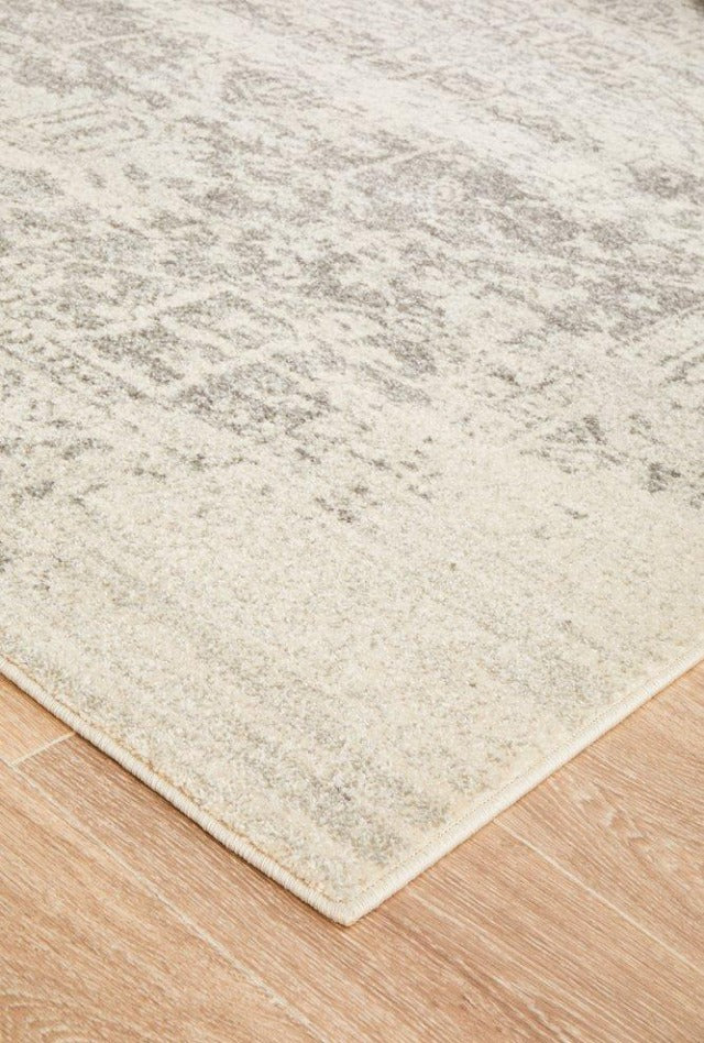 Charmed Rug | White Silver