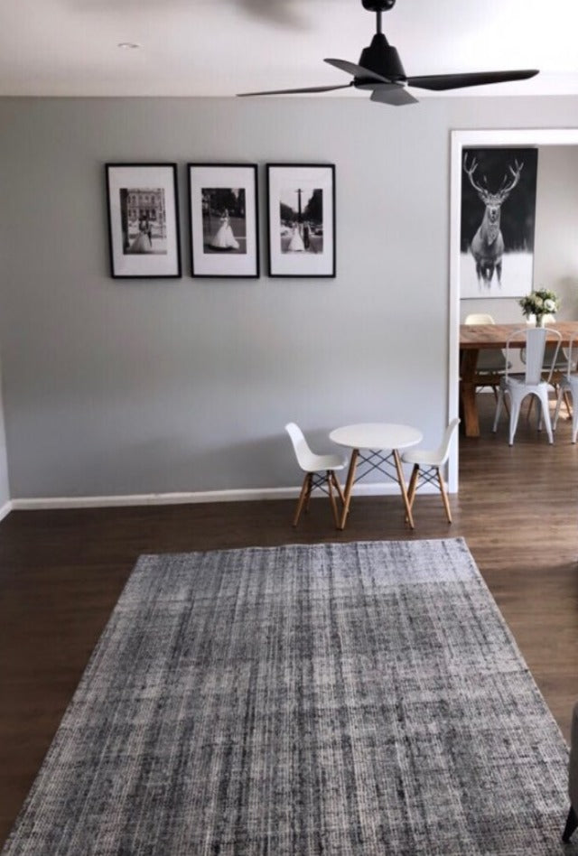 Contempt Mini Rug | Black & White