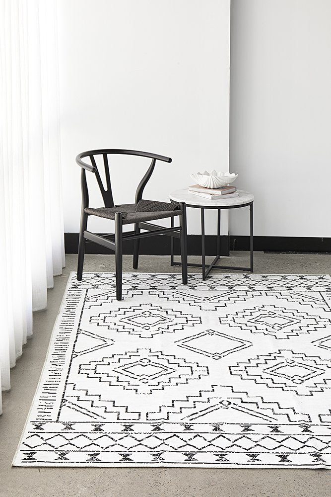 Kindred Leeroy White Rug | Machine Washable
