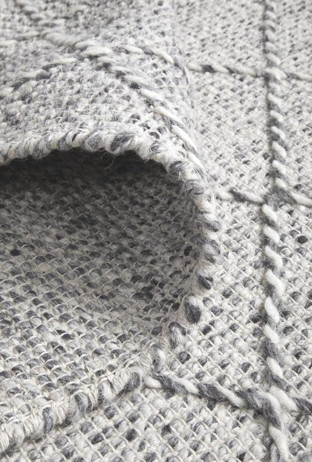 Noah Rug | Silver
